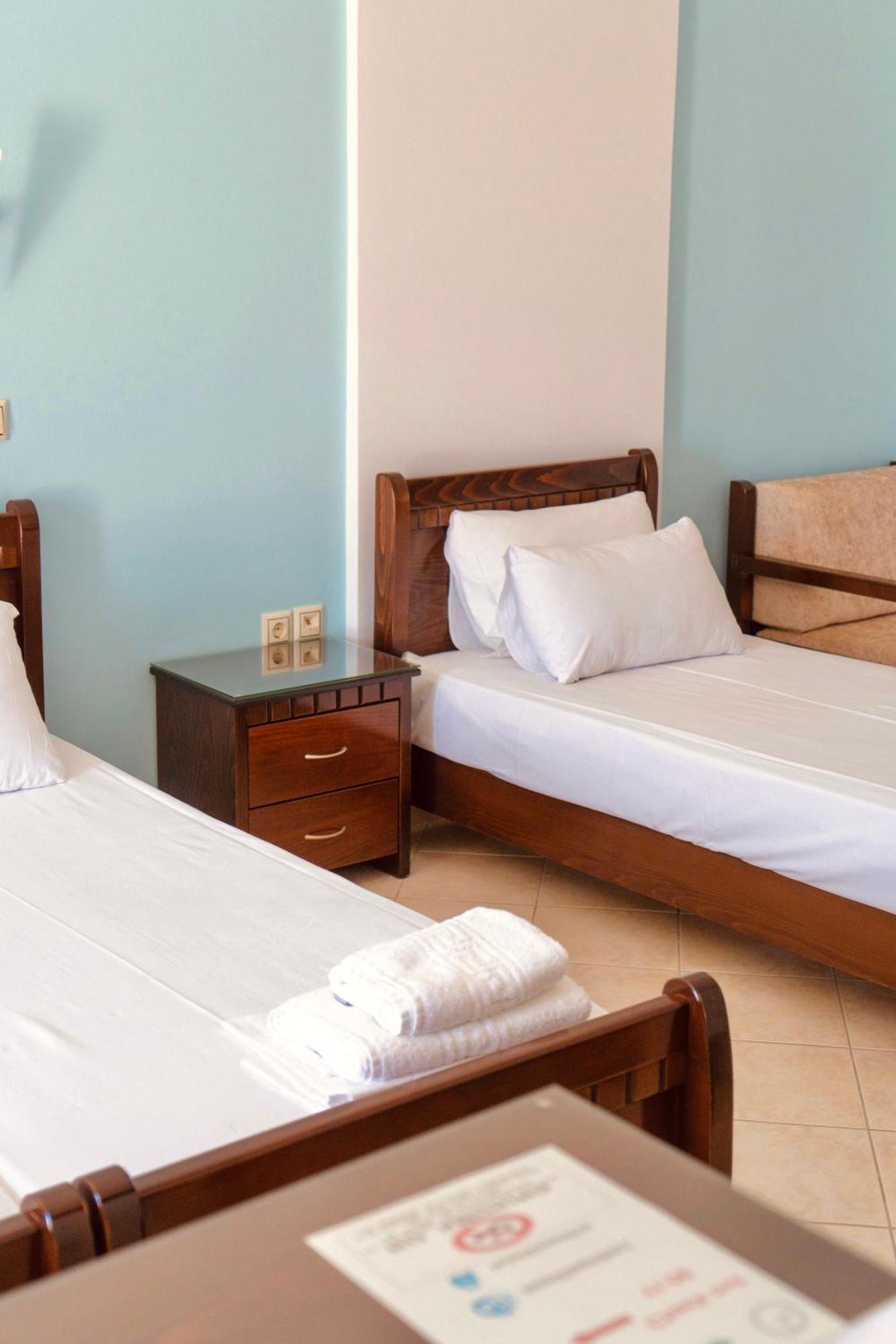 Hotel Alexandros Амудия Екстериор снимка