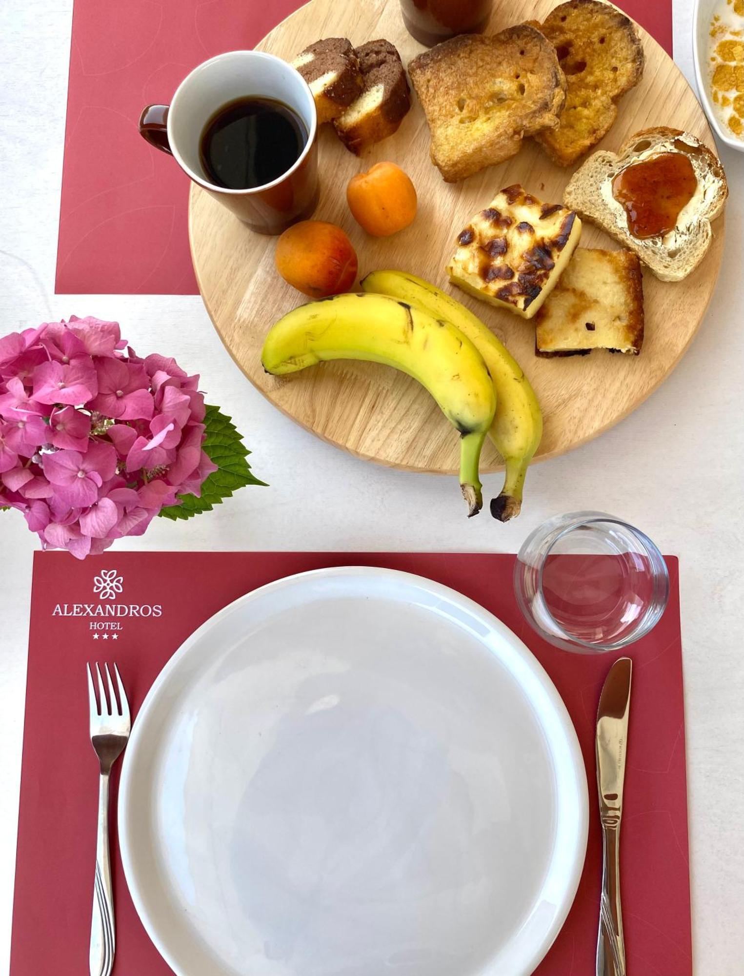 Hotel Alexandros Амудия Екстериор снимка